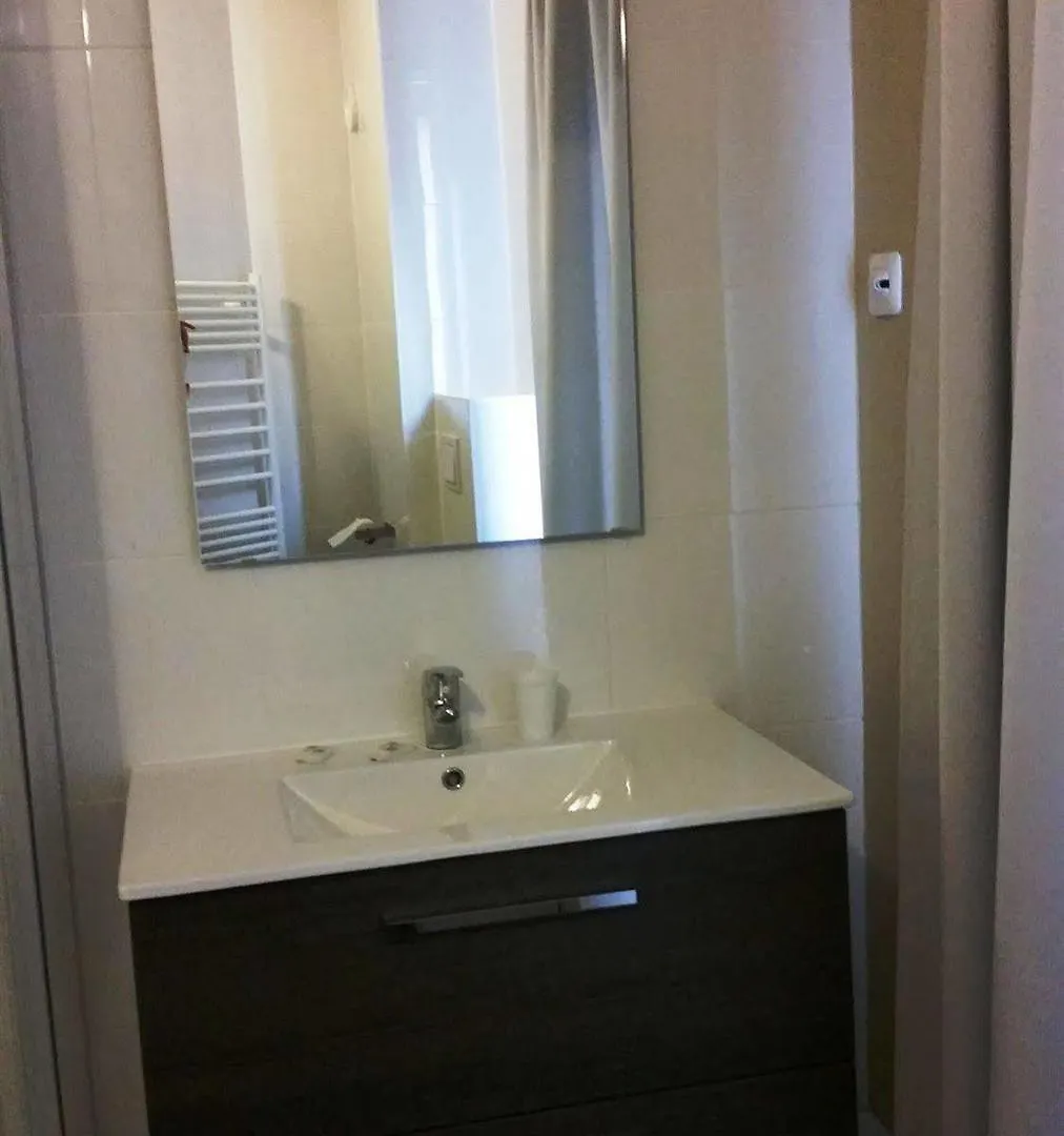 Hotell De France - Gare De L'est 2*